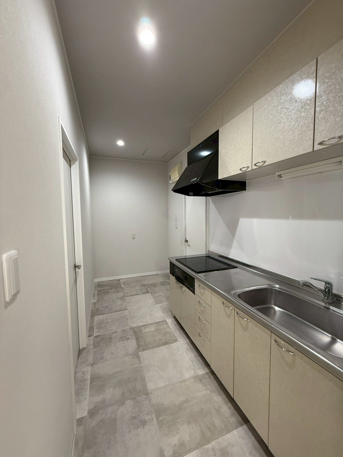 スライダ―｜メイン画像