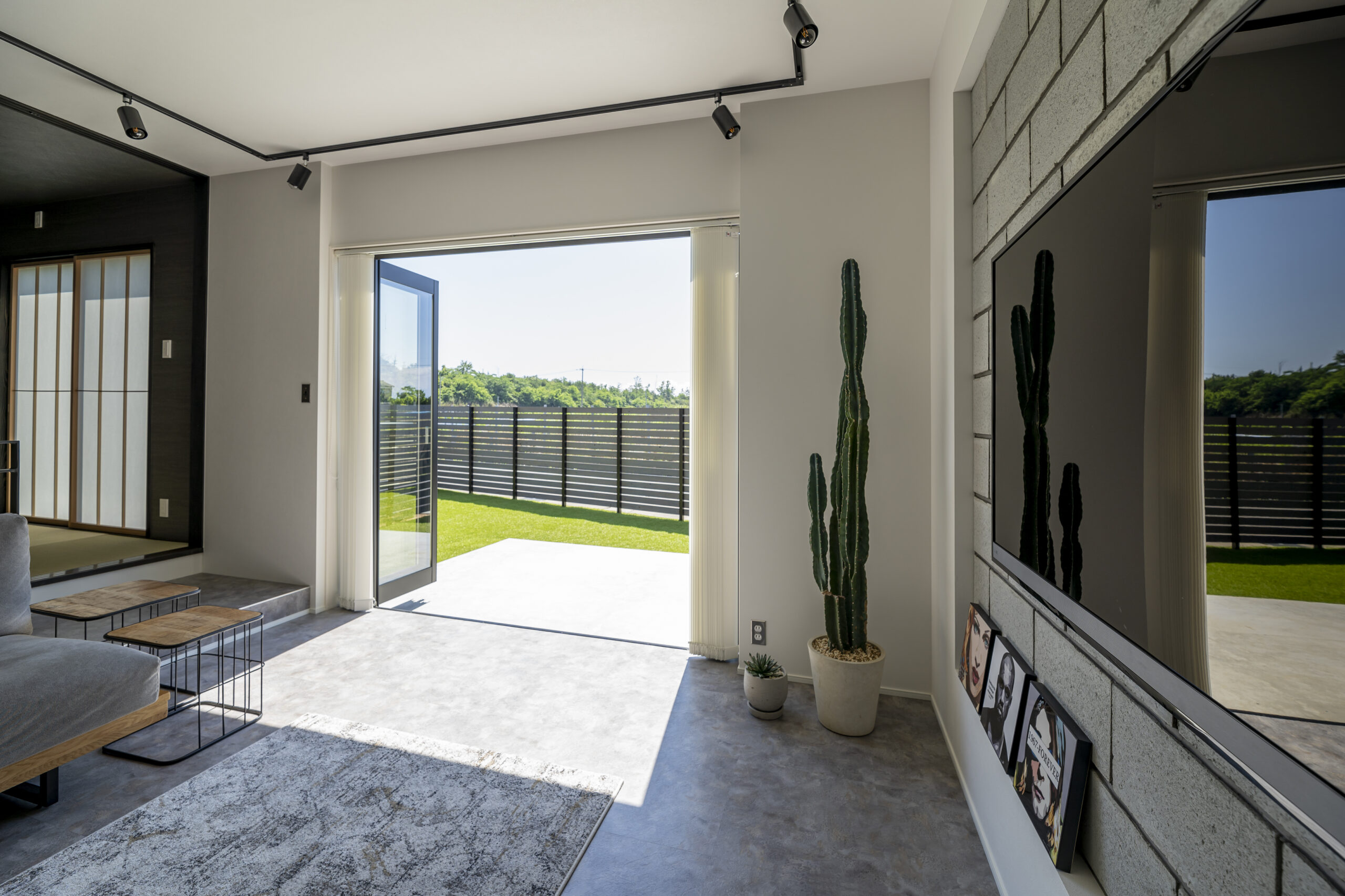 スライダ―｜メイン画像