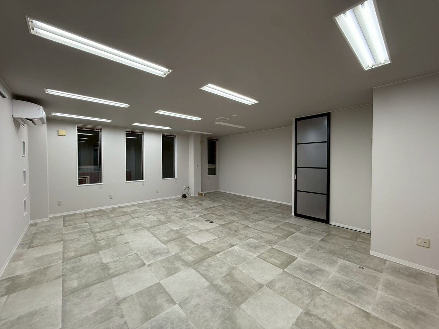 スライダ―｜メイン画像