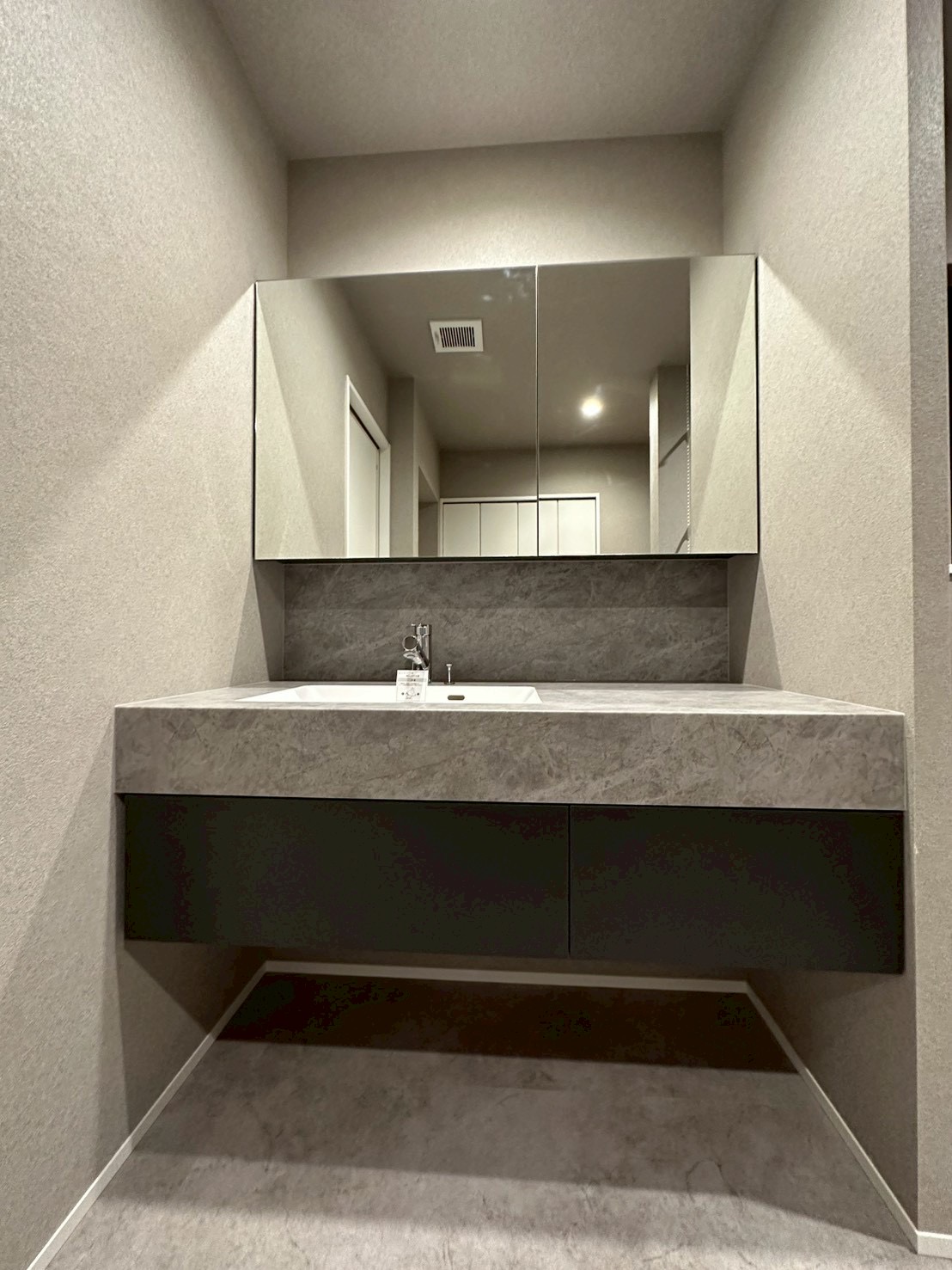 スライダ―｜メイン画像