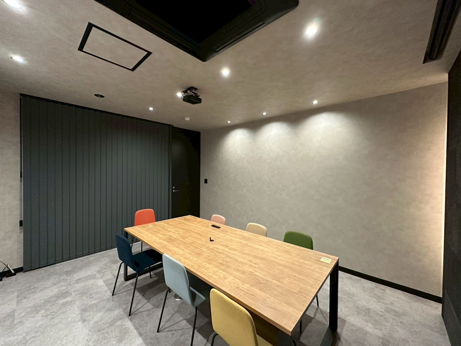 スライダ―｜メイン画像