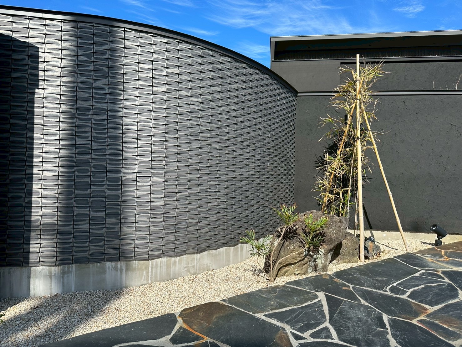 スライダ―｜メイン画像