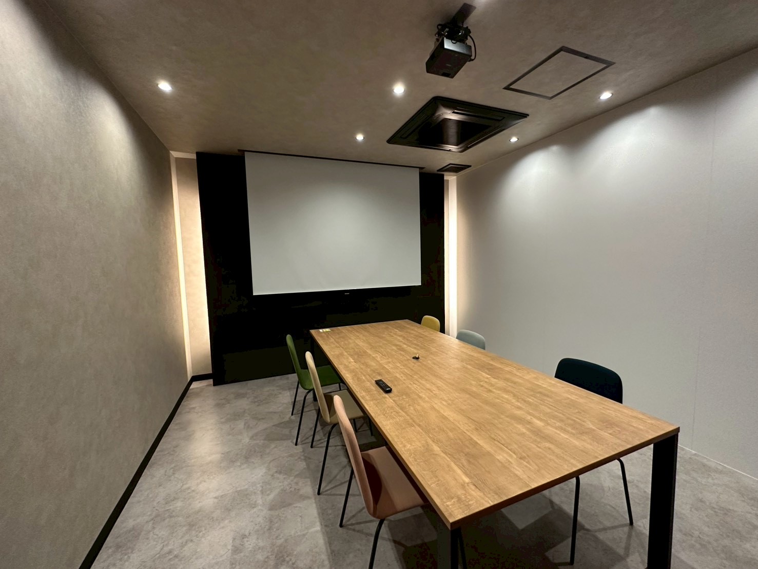 スライダ―｜メイン画像