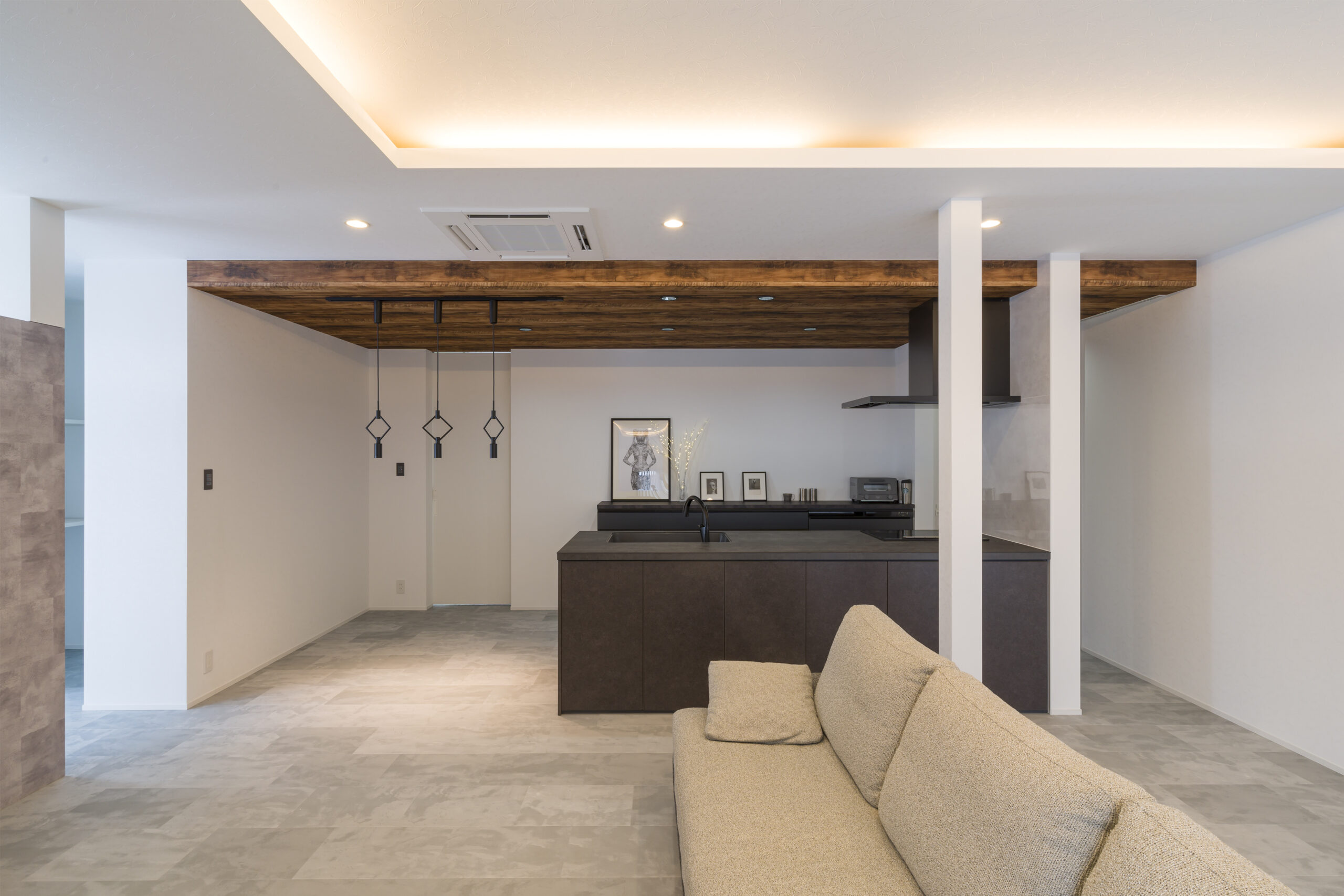 スライダ―｜メイン画像