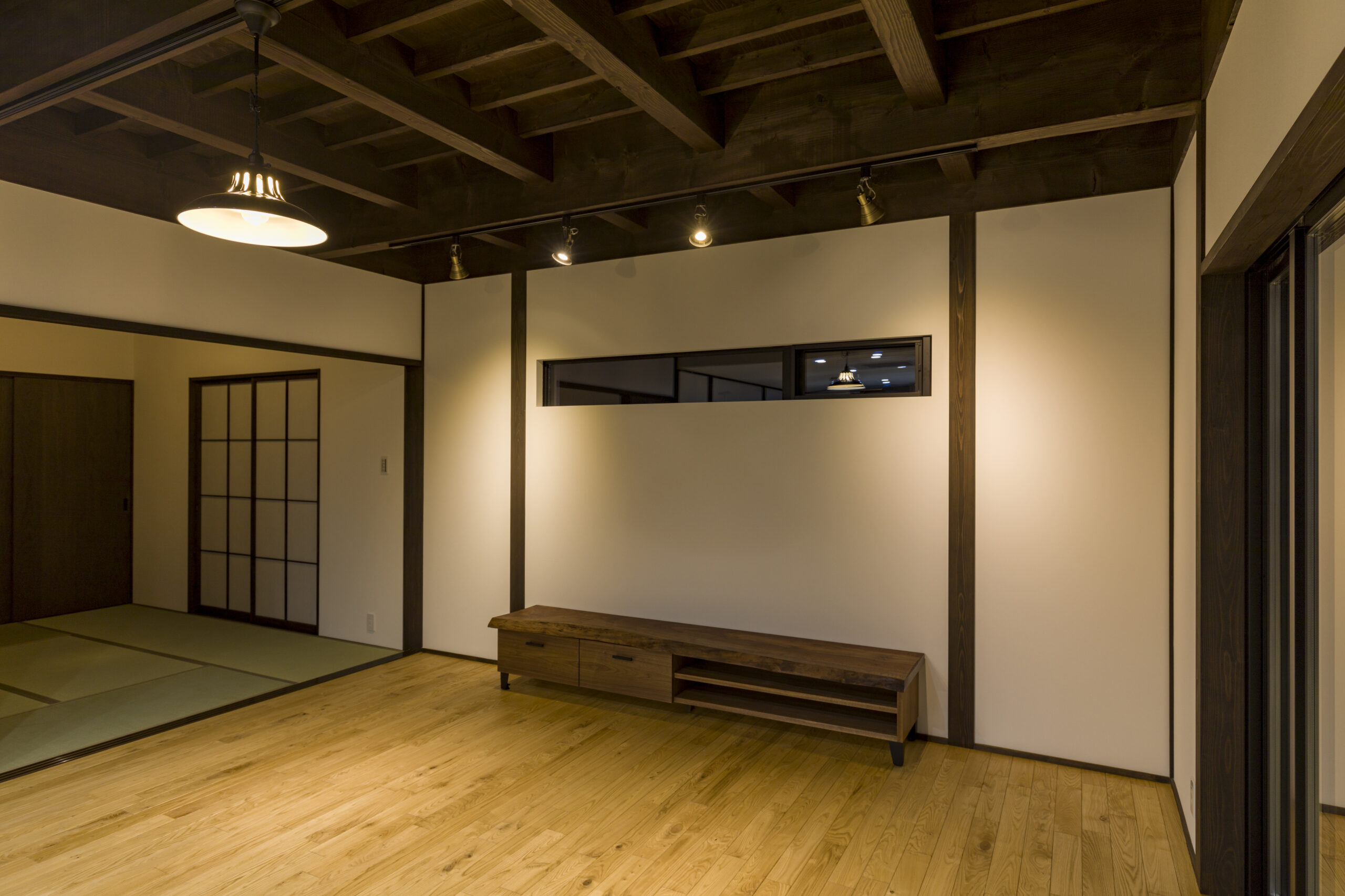 スライダ―｜メイン画像