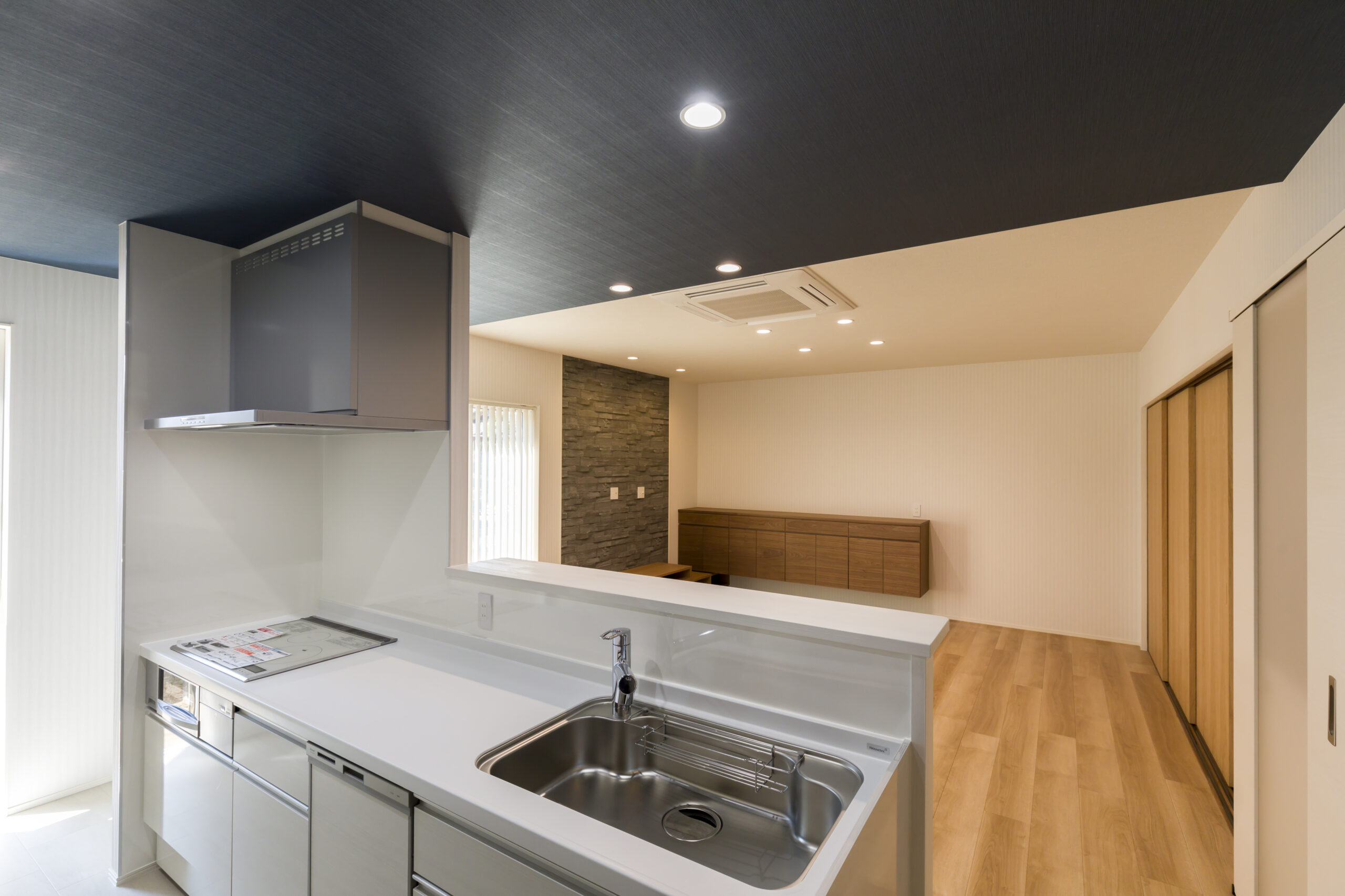 スライダ―｜メイン画像